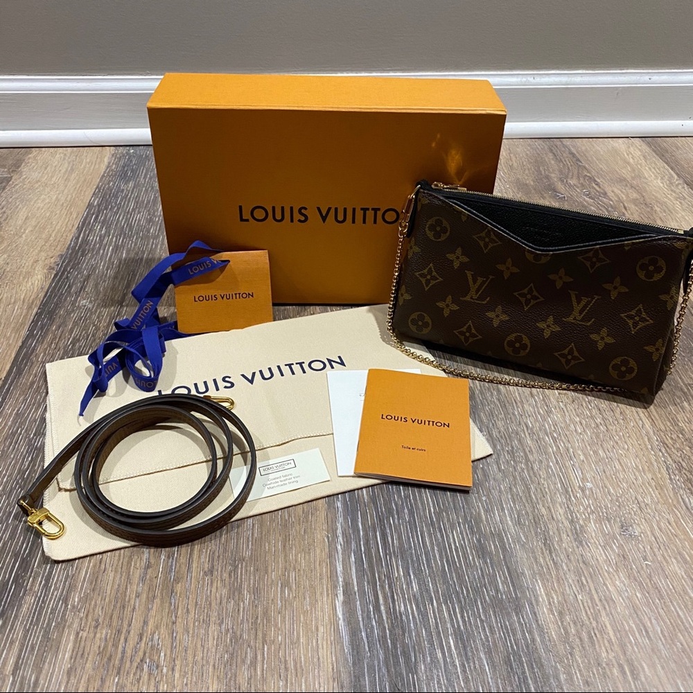 *SOLD*Louis Vuitton Pallas Clutch Noir - Picture 1 of 13